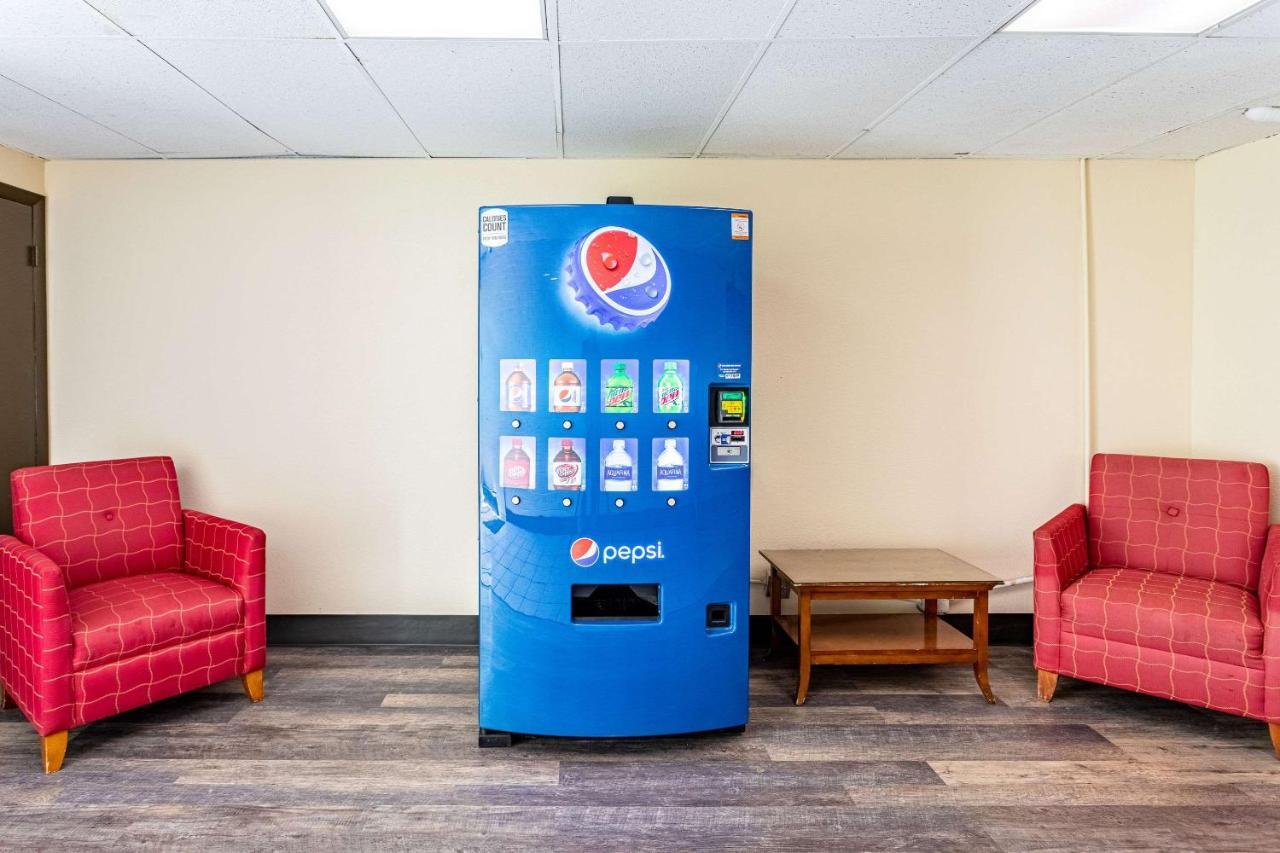 Econo Lodge Fredonia Eksteriør billede