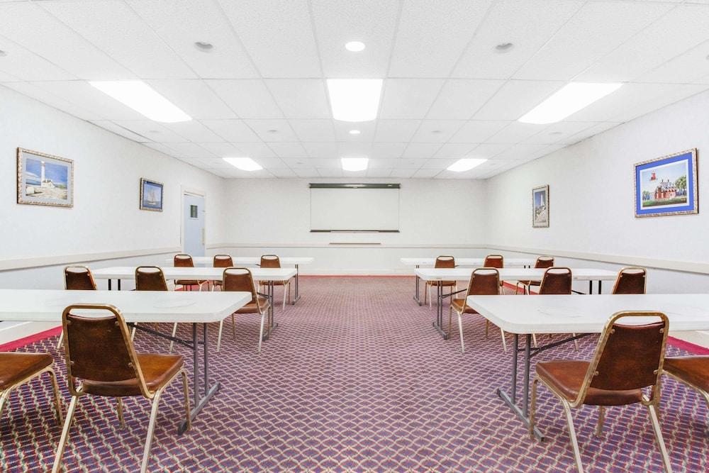 Econo Lodge Fredonia Eksteriør billede